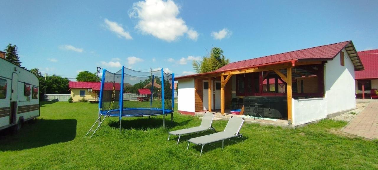 Rakoczi Vendeghaz Lägenhet Poroszló Exteriör bild